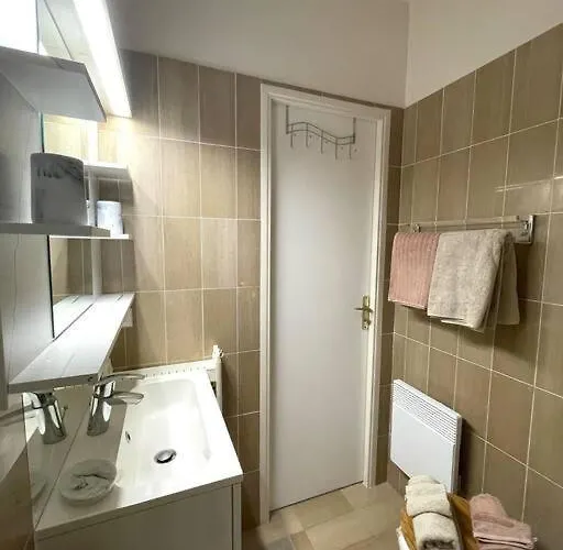 Appartement Studio-port-marina, Parking Privé, Climatisé Au Ducal Villeneuve-Loubet