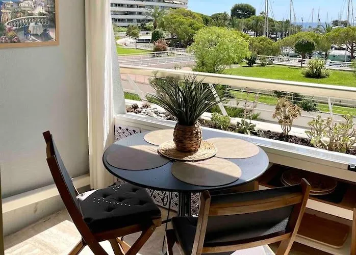 Appartement Studio-port-marina, Parking Privé, Climatisé Au Ducal