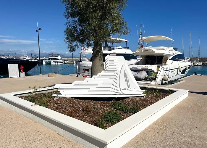 Appartement Studio-port-marina, Parking Privé, Climatisé Au Ducal *