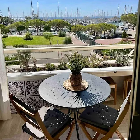 Apartment Port Marina - Parking Prive, Climatise Au Ducal *